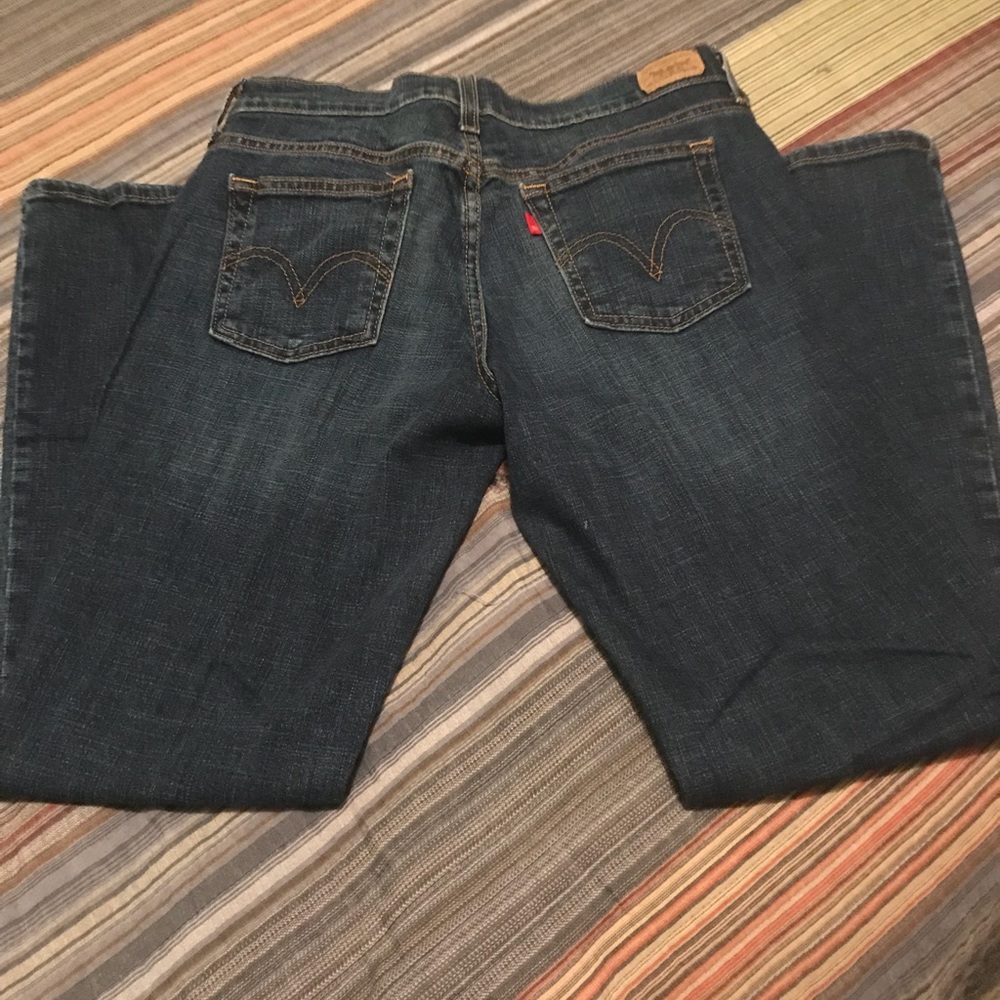 Women’s Levi’s size 8 . Bootcut . 515 style.